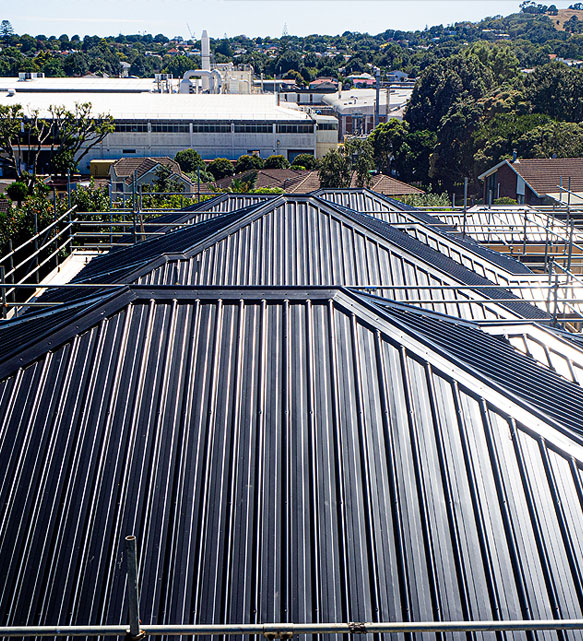 Roofing Contractors Auckland: The Architects of Protection and Beauty